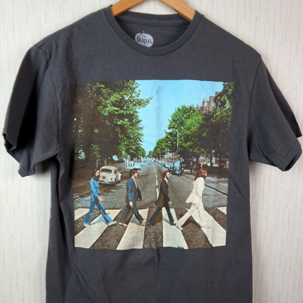 Beatles Abbey Road Graphic T-Shirt Adult Medium